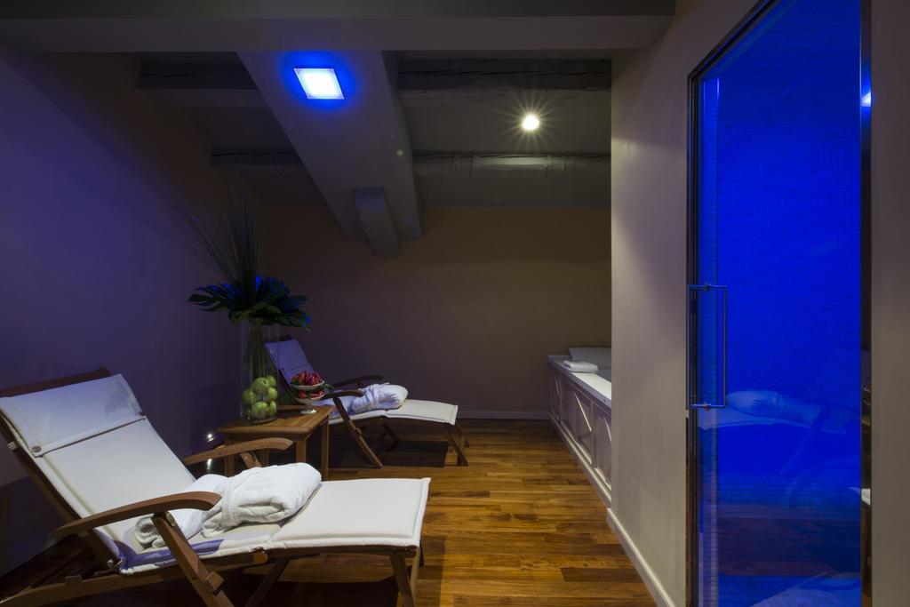 Frühstückspension Antica Torre Tornabuoni 4*
